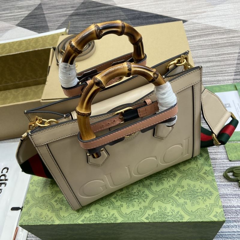 Gvc*1 tote bags